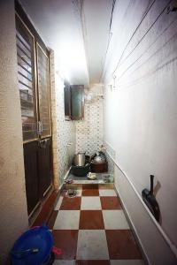 Kitchen Image of 2340 Sq.ft 4 BHK Independent House for sale in Bhadaj Ahmedabad for Rs. 49900000