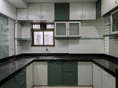 Kitchen Image of 700 Sq.ft 2 BHK Apartment / Flat for rent in Vile Parle East Mumbai for Rs. 96000