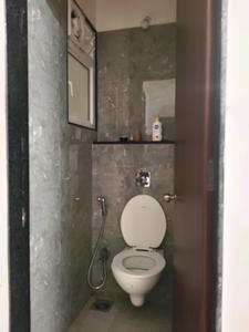Common Bathroom Image of 643 Sq.ft 1 BHK Apartment / Flat for rent in VTP Leonara H Building, Mahalunge Pune for Rs. 26000