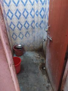 Bathroom Image of 1500 Sq.ft 1 RK Independent House for rent in Hazratganj Lucknow for Rs. 25000