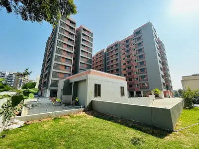 Image of 900 Sq.ft 3 BHK Apartment / Flat for sale in Shree Vallabh Vatrika Residency, Nana Chiloda, Ahmedabad for Rs. 6300000