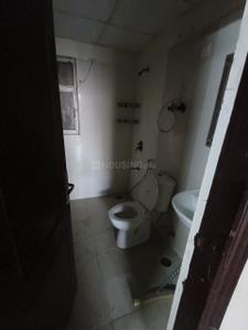 Bathroom Image of 1250 Sq.ft 3 BHK Apartment / Flat for sale in Amrapali Silicon City, Sector 76 Noida for Rs. 14500000