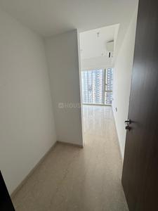 Bedroom Image of 3417 Sq.ft 5 BHK Apartment / Flat for sale in Lodha Adrina, Lower Parel Mumbai for Rs. 162500000