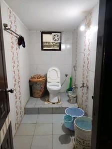 Common Bathroom Two Image of 2800 Sq.ft 5 BHK Builder Floor for sale in Manikonda Hyderabad for Rs. 18500000