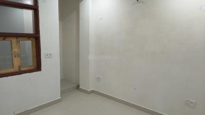 Bedroom Image of 550 Sq.ft 2 BHK Builder Floor for rent in Hastsal New Delhi for Rs. 10000