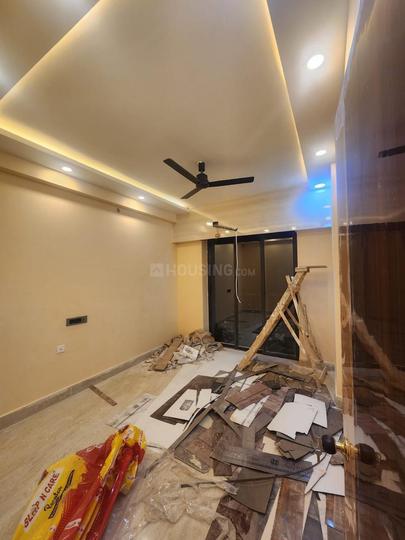 Shivom Utopia Main Image 1