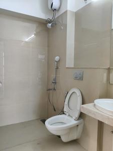 Common Bathroom Image of 1250 Sq.ft 3 BHK Apartment / Flat for sale in Lodha Bellavista, Thane West Thane for Rs. 24000000