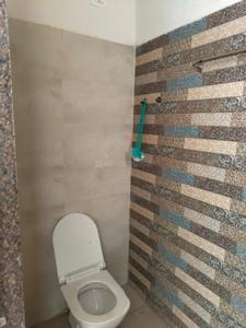 Bathroom Image of 600 Sq.ft 2 BHK Duplex for rent in Gruham City Palace, Adajan Gam Surat for Rs. 6000