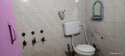 Bathroom Image of 1800 Sq.ft 9 BHK Independent House for sale in Tundla Firozabad for Rs. 9500000