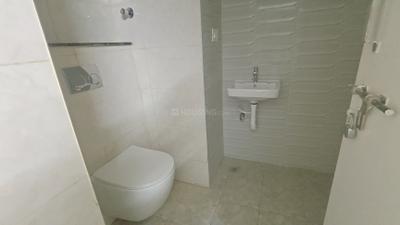 Bathroom Image of 650 Sq.ft 1 BHK Apartment / Flat for rent in Brookefield Bengaluru for Rs. 36500