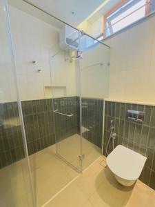 Bathroom Image of 3600 Sq.ft 4 BHK Apartment / Flat for rent in Alwarpet Chennai for Rs. 350000