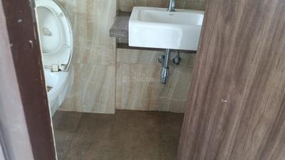 Image of 790 Sq.ft 2 BHK Apartment / Flat for rent in Lodha Amara Tower 1 To 5 And 7 To 19, Thane West, Thane for Rs. 38000