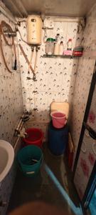 Bathroom Image of 650 Sq.ft 2 BHK Independent House for sale in Airoli Navi Mumbai for Rs. 7900000