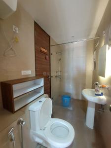 Bathroom Image of 1500 Sq.ft 2 BHK Builder Floor for rent in Nishchal Homes, Canal Road Dehradun for Rs. 27000