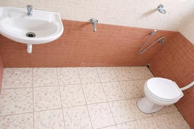 Bathroom Image of PG FOR MENS AND WOMENS in Vyttila, Kochi