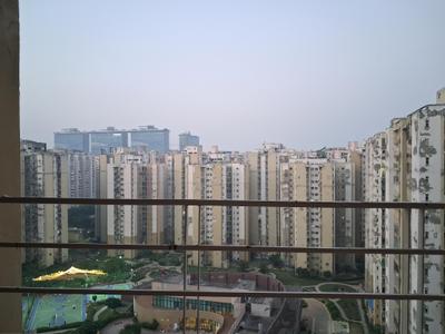 Bedroom Three Image of 1410 Sq.ft 3 BHK Apartment / Flat for sale in Paras Tierea, Sector 137 Noida for Rs. 11000000