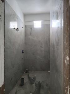 Common Bathroom Image of 1400 Sq.ft 3 BHK Apartment / Flat for sale in Titania Residency , Phi IV Greater Noida for Rs. 8001000
