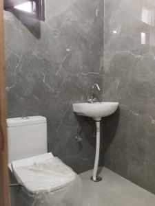 Bedroom One Image of 1500 Sq.ft 3 BHK Apartment / Flat for sale in Grandeur Home , Noida Extension Greater Noida for Rs. 5505450