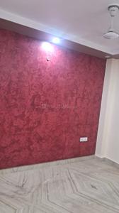 Bedroom Image of 1200 Sq.ft 2 BHK Builder Floor for rent in RWA Jitar Nagar Block C, Krishna Nagar New Delhi for Rs. 35000