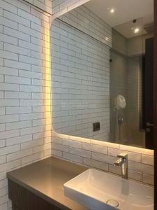 Bathroom Image of 12500 Sq.ft 5 BHK Villa for rent in Juhu Mumbai for Rs. 1200000