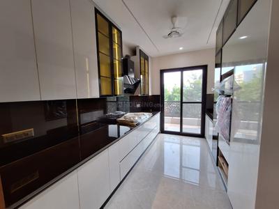Kitchen Image of 2400 Sq.ft 4 BHK Builder Floor for sale in Ansal Versalia, Sector 67 Gurgaon for Rs. 33000000
