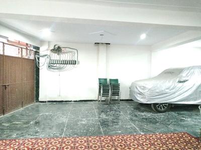 Car Garage Image of 630 Sq.ft 2 BHK Apartment / Flat for sale in Palam New Delhi for Rs. 5000000