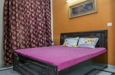 Bedroom Image of 500 Sq.ft 1 RK Independent House for rent in Sector 26 Noida for Rs. 17000