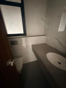 Bathroom Image of 3500 Sq.ft 4 BHK Penthouse for sale in Lodha Palava Serenity A, Palava Phase 1 Thane for Rs. 40000000