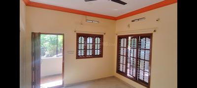 Bedroom Image of 700 Sq.ft 2 BHK Builder Floor for rent in Kodathi Bengaluru for Rs. 20000