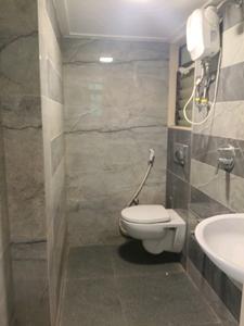 Common Bathroom Image of 425 Sq.ft 1 BHK Apartment / Flat for sale in Dahisar East Mumbai for Rs. 8300000