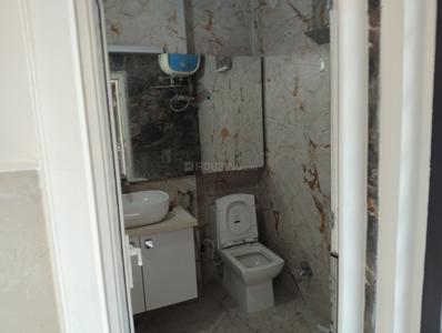 Image of 750 Sq.ft 2 BHK Builder Floor for rent in Preet Vihar, New Delhi for Rs. 20000