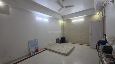 Bedroom Image of 1800 Sq.ft 3 BHK Builder Floor for rent in Freedom Fighters Enclave New Delhi for Rs. 50000