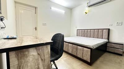 Bedroom Image of 2700 Sq.ft 5 BHK Apartment / Flat for rent in Mount Kailash Apartment, East Of Kailash New Delhi for Rs. 140000