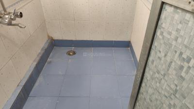 Bathroom Image of 600 Sq.ft 1 BHK Apartment / Flat for rent in Dahisar West Mumbai for Rs. 30000
