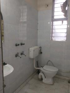 Common Bathroom Image of 850 Sq.ft 2 BHK Apartment / Flat for rent in Vikaspuri Luxury Homes, Vikaspuri New Delhi for Rs. 27000