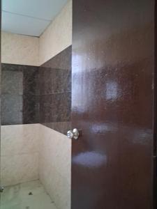 Common Bathroom Image of 1575 Sq.ft 3 BHK Apartment / Flat for sale in Unnati The Aranya Phase 2, Sector 119 Noida for Rs. 9900000