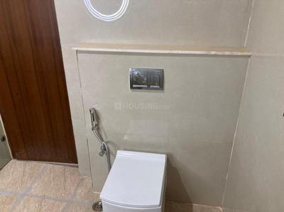 Bathroom Image of 900 Sq.ft 1 BHK Builder Floor for rent in Sector 46 Gurgaon for Rs. 31000