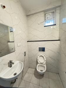 Bathroom Image of 1800 Sq.ft 3 BHK Apartment / Flat for rent in Shilpa Hills Hyderabad for Rs. 53000