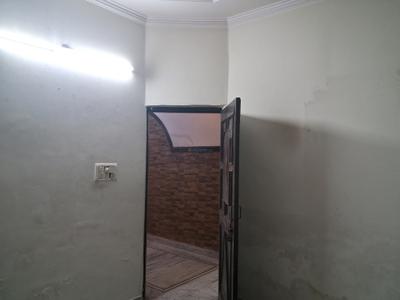 Bedroom Image of 900 Sq.ft 2 BHK Builder Floor for sale in Ramesh Nagar New Delhi for Rs. 12000000