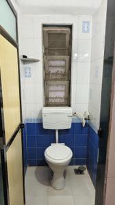 Bathroom Image of 435 Sq.ft 1 BHK Apartment / Flat for rent in Raheja Complex, Thane West Thane for Rs. 25000