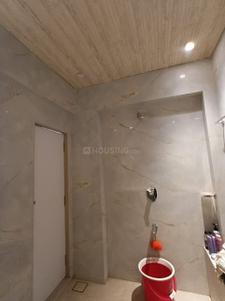 Bathroom Image of 1350 Sq.ft 3 BHK Apartment / Flat for rent in K Raheja Vistas, Powai Mumbai for Rs. 125000