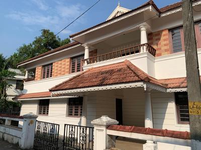 Image of 2660 Sq.ft 4 BHK Independent House for sale in Vyttila, Kochi for Rs. 14500000