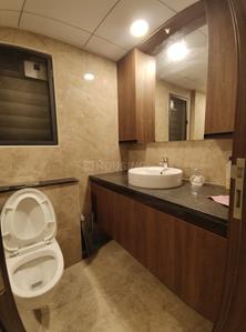 Bathroom Image of 2225 Sq.ft 3 BHK Apartment / Flat for rent in Mogappair East Chennai for Rs. 153000