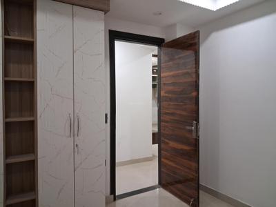 Bedroom Image of 1950 Sq.ft 4.5 BHK Apartment / Flat for sale in JMD Siddhi Vinayak, Sector 73 Noida for Rs. 8500000