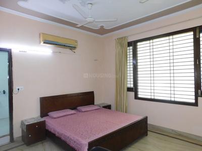 Bedroom Image of 840 Sq.ft 2 BHK Apartment / Flat for rent in Phase 2 Noida for Rs. 30000
