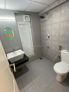 Bathroom Image of 2330 Sq.ft 4 BHK Apartment / Flat for rent in Casagrand Utopia, Manapakkam Chennai for Rs. 62000