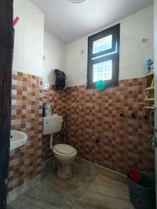 Bathroom Image of 450 Sq.ft 2 BHK Builder Floor for sale in New Ashok Nagar New Delhi for Rs. 4200000