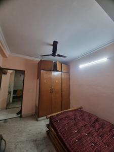 Bedroom Image of 1350 Sq.ft 2 BHK Builder Floor for rent in Naraina New Delhi for Rs. 36000
