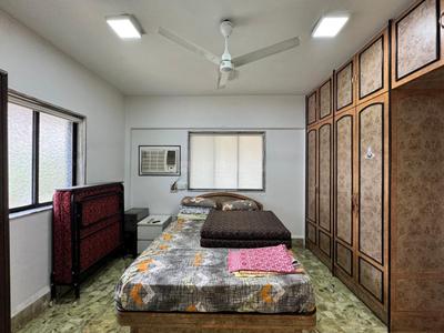 Bedroom Image of 851 Sq.ft 2 BHK Apartment / Flat for sale in Ganesh Nivas, Kandivali West Mumbai for Rs. 25000000
