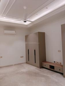 Bedroom Image of 2700 Sq.ft 4 BHK Builder Floor for sale in Kalkaji New Delhi for Rs. 95600000